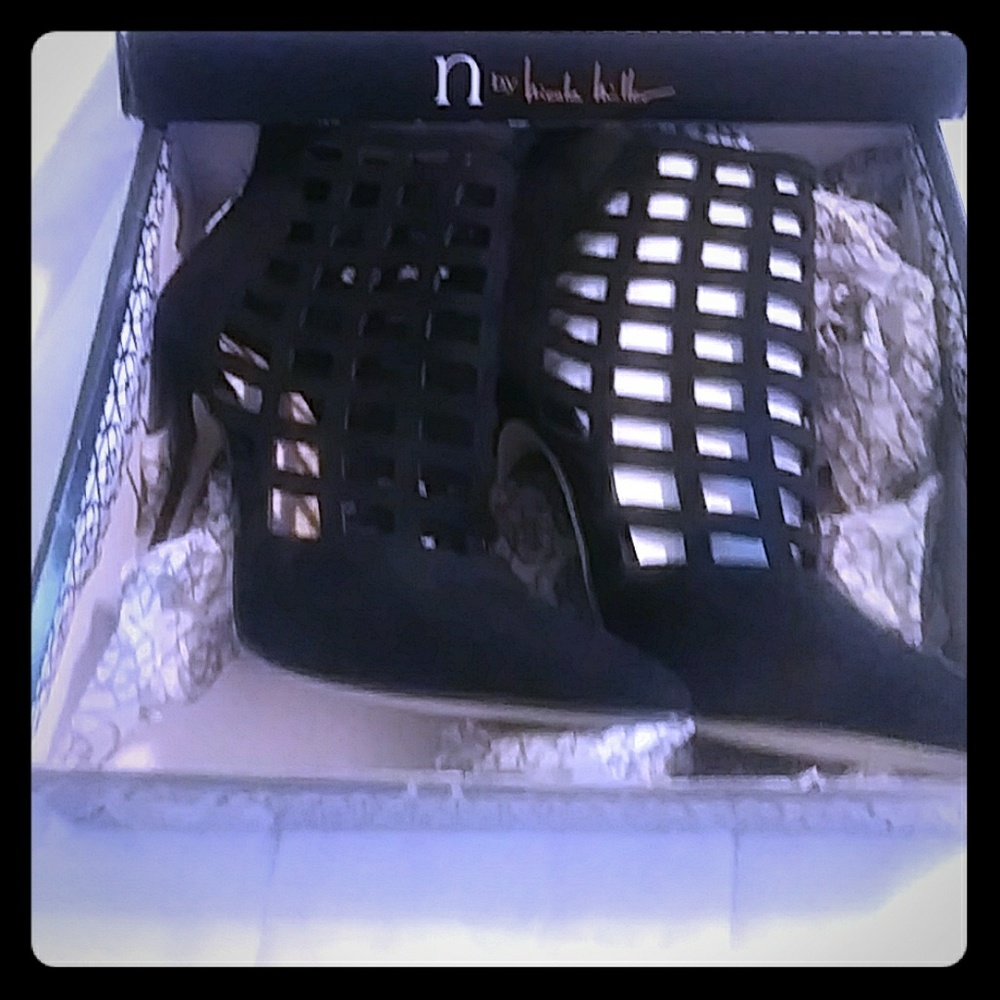 Nicole Miller Shoes